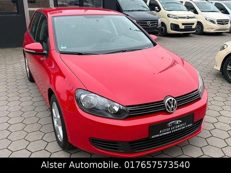 Gebraucht VW Golf VI Comfortline 105 PS (77 kW) 2011 Rot Kleinwagen