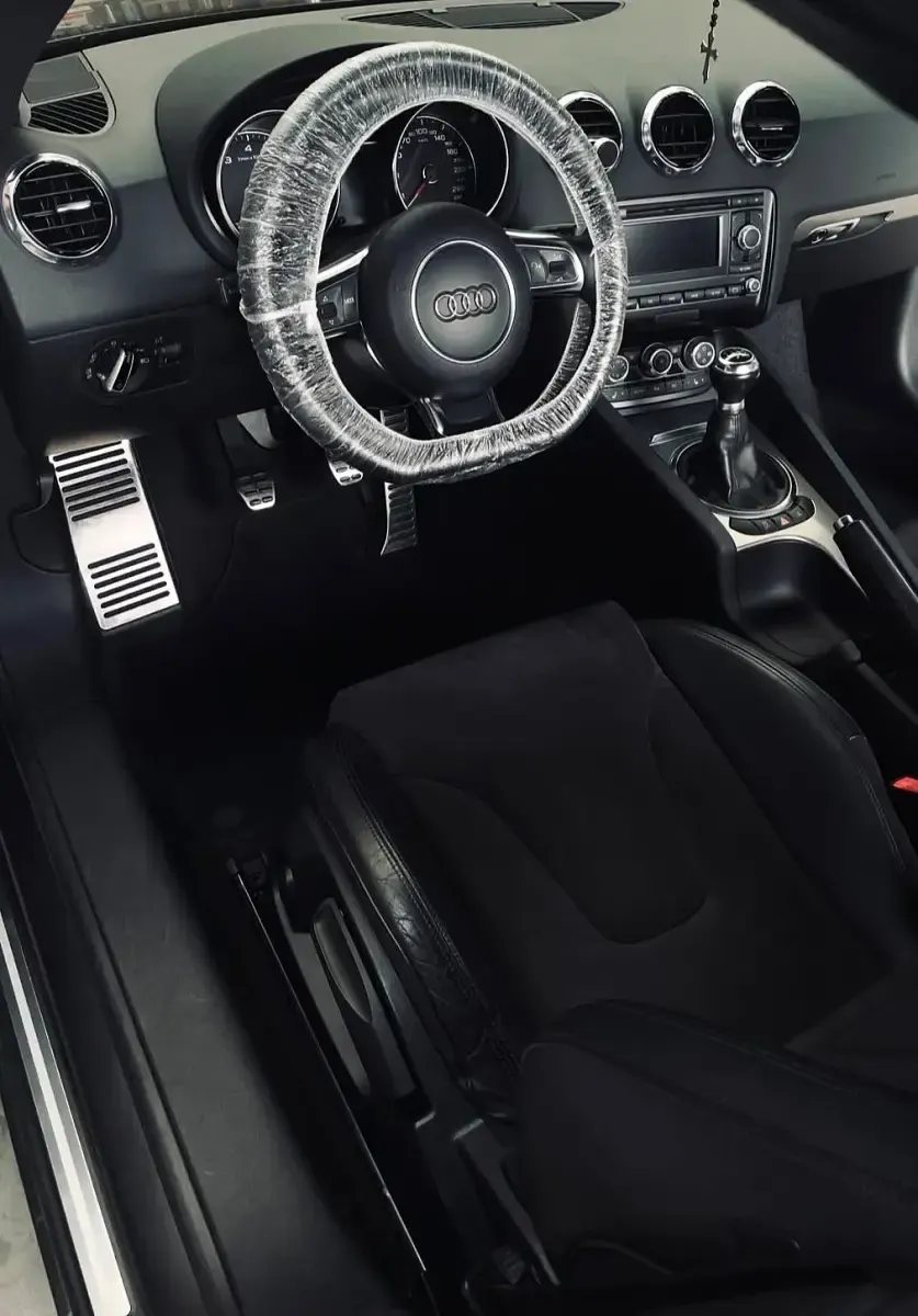 Gebraucht Audi TT 160 PS (117 kW) 2012 Grau Coupé