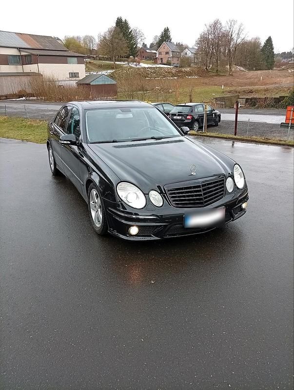 Gebraucht Mercedes E320 224 PS (164 kW) 2006 Schwarz Limousine