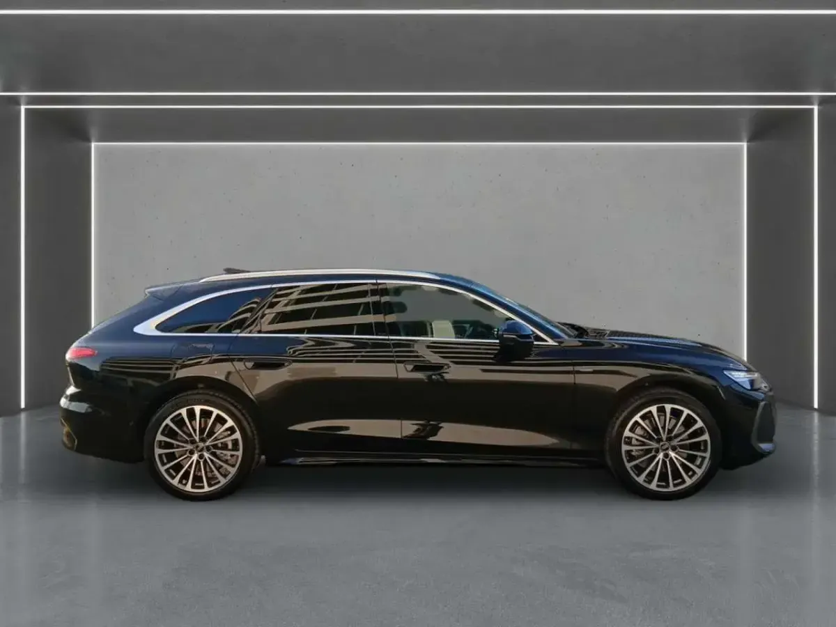 Gebraucht Audi A6 S-Line 299 PS (219 kW) 2025 Schwarz Kombi