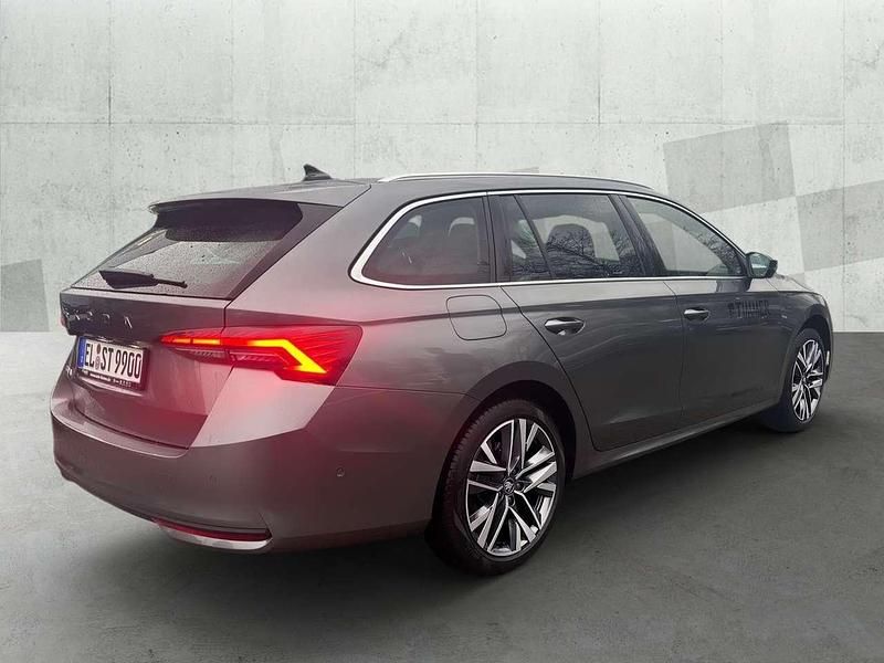 Gebraucht Skoda Octavia Tour 150 PS (110 kW) 2025 Grau Kombi