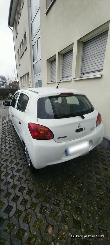 Gebraucht Mitsubishi Space Star 70 PS (51 kW) 2015 Weiß Limousine