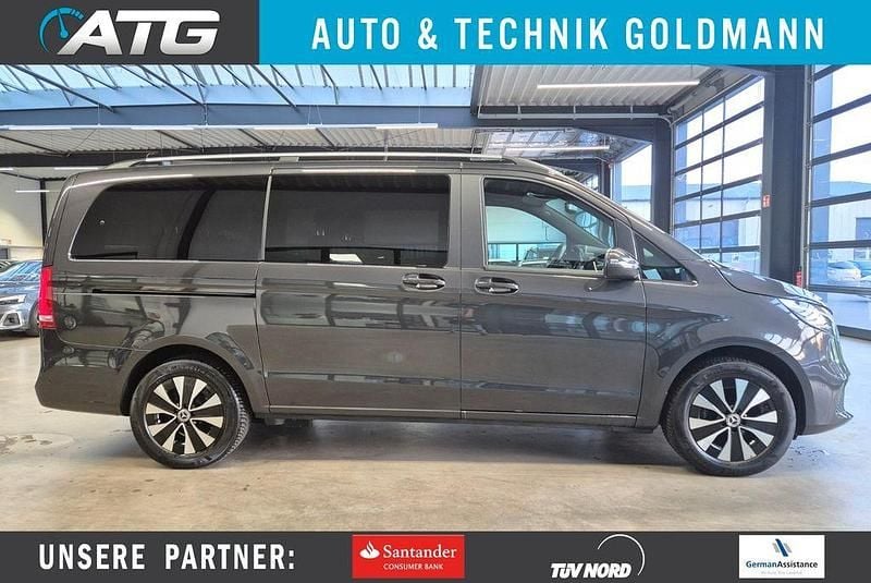 Graphitgrau metallic Gebraucht 2024 Mercedes V250 Van / Kleinbus | 60.950 € (Superpreis) - Bild 1/4