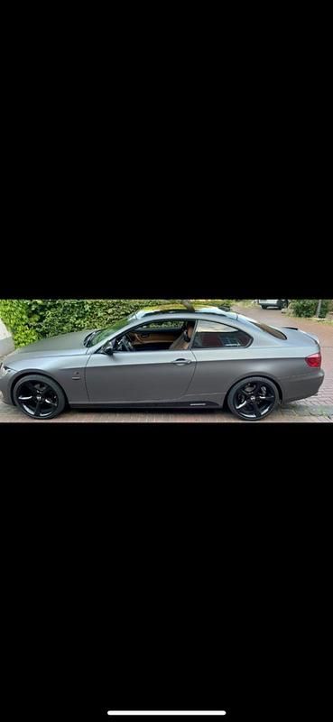 Gebraucht BMW 320 170 PS (125 kW) 2010 Grau Coupé