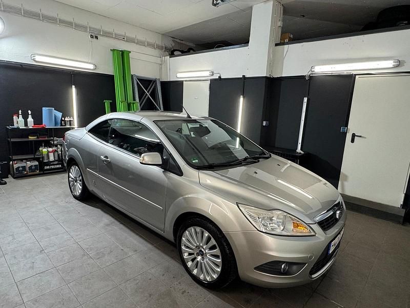 Gebraucht Ford Focus Titanium 145 PS (106 kW) 2008 Grau Cabrio