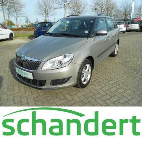 Beige metallic Gebraucht 2011 Skoda Fabia Ambiente Kleinwagen | 11.450 € - Bild 1/4