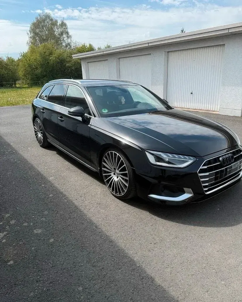 Gebraucht Audi A4 Comfort 190 PS (139 kW) 2020 Schwarz Kombi