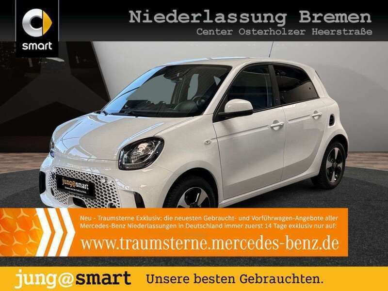 Weiß Gebraucht 2022 Smart ForFour Electric Drive Passion Limousine | 10.690 € (Fairer Preis) - Bild 1/3