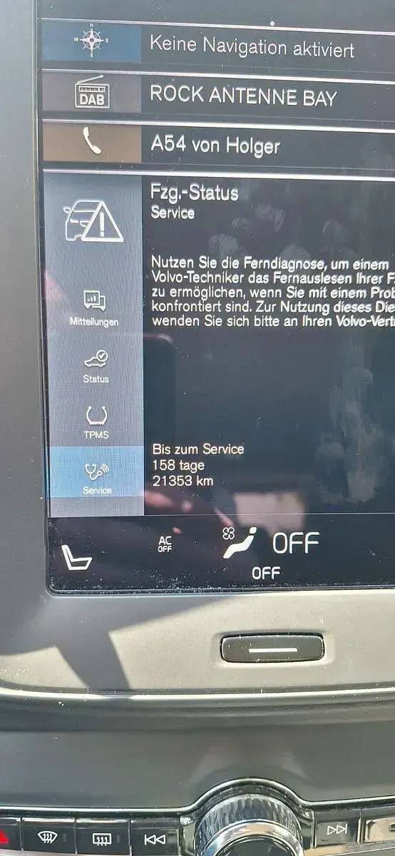 Gebraucht Volvo XC40 Momentum 163 PS (119 kW) 2021 Schwarz SUV