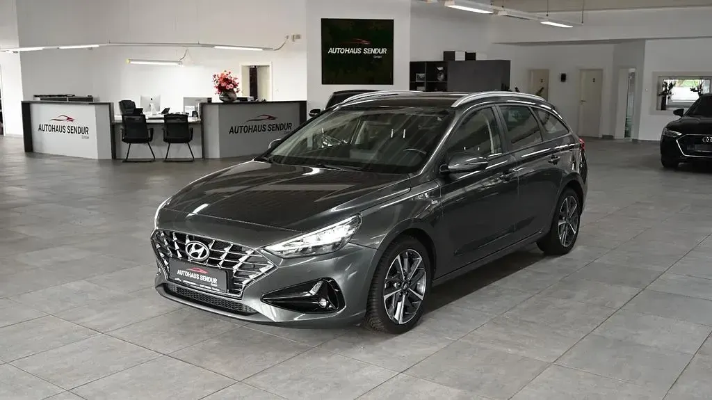 Gebraucht Hyundai i30 Trend 160 PS (117 kW) 2023 Grau Kombi