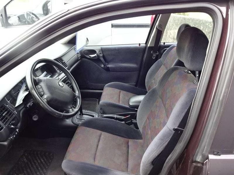 Gebraucht Opel Vectra Comfort 136 PS (100 kW) 2000 Bronze Limousine