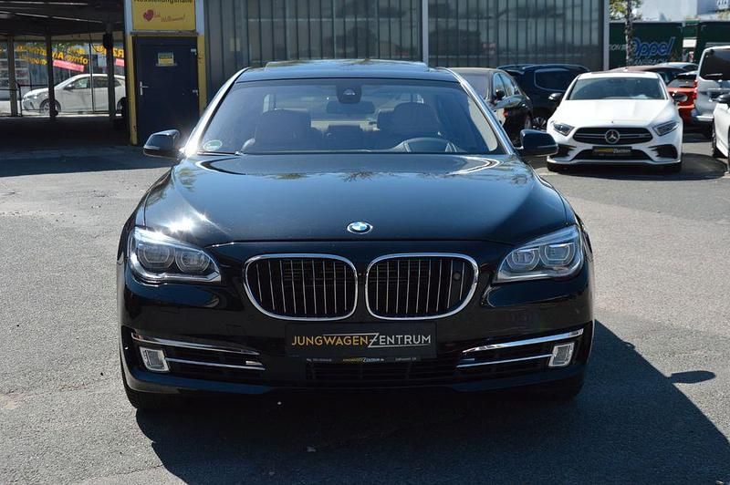 Gebraucht BMW 750L 381 PS (280 kW) 2015 Schwarz Limousine