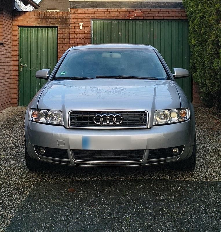 Gebraucht Audi A4 102 PS (75 kW) 2004 Silber Limousine