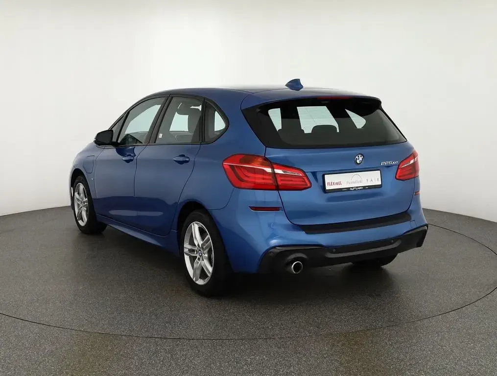 Gebraucht BMW 225 Active Tourer M Sport 224 PS (164 kW) 2020 Blau Van / Kleinbus