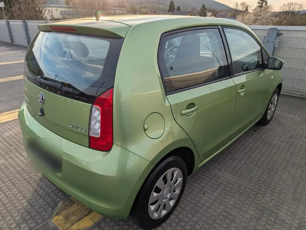 Gebraucht Skoda Citigo Active 60 PS (44 kW) 2012 Silber Kleinwagen