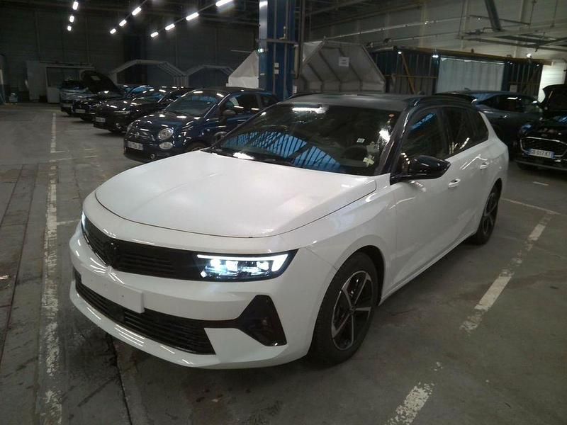 Weiß Gebraucht 2024 Opel Astra Kombi | 21.995 € (Superpreis) - Bild 1/4