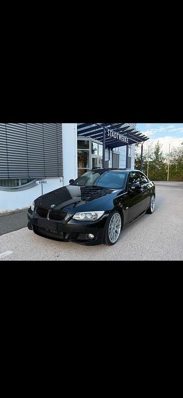Schwarz Gebraucht 2012 BMW 335 Performance Coupé | 21.899 € (Etwas zu teuer) - Bild 1/4