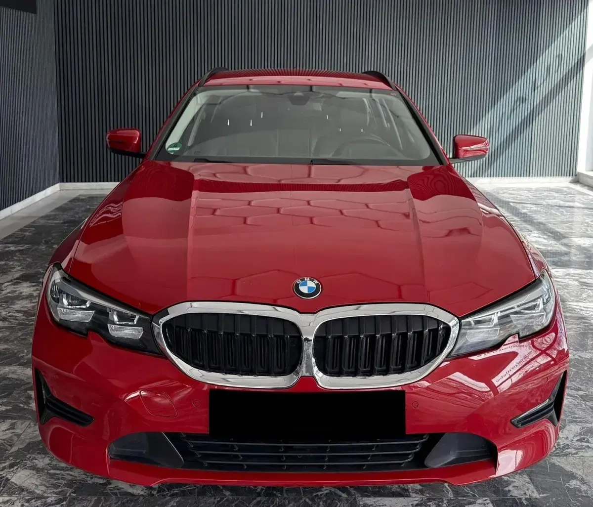 Gebraucht BMW 320 Advantage 190 PS (139 kW) 2021 Rot Kombi