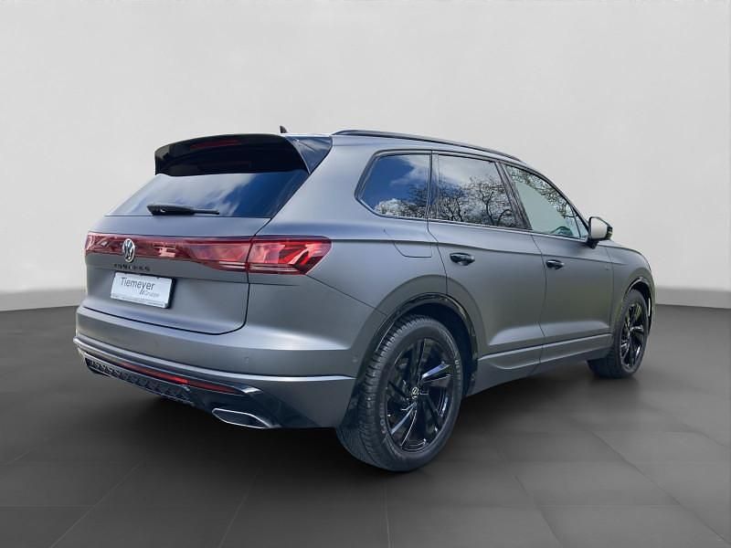 Gebraucht VW Touareg Style 231 PS (169 kW) 2025 Blau SUV