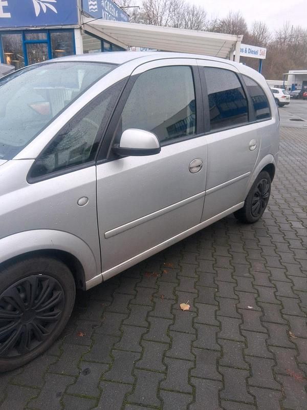 Silber Gebraucht 2009 Opel Meriva Van / Kleinbus | 1.100 € (Superpreis) - Bild 1/4