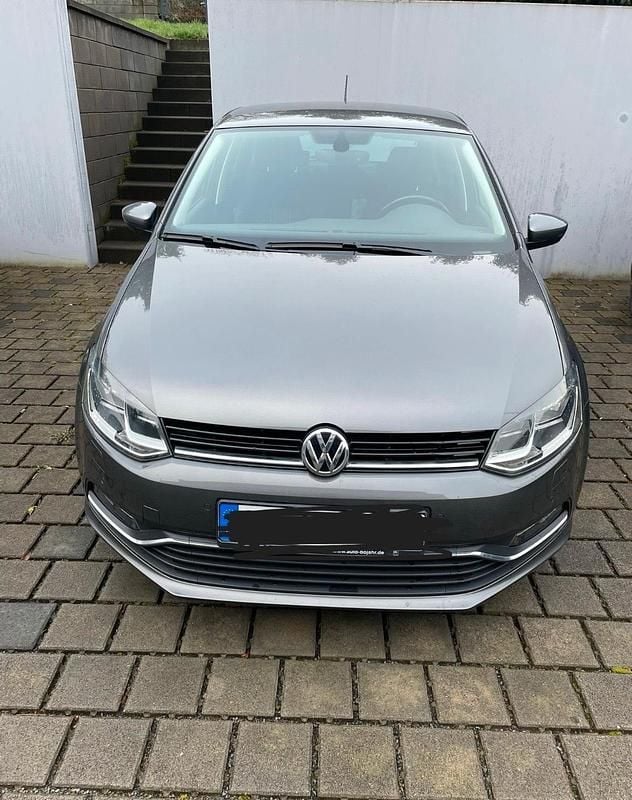 Gebraucht VW Polo LOUNGE 90 PS (66 kW) 2015 Grau Kleinwagen