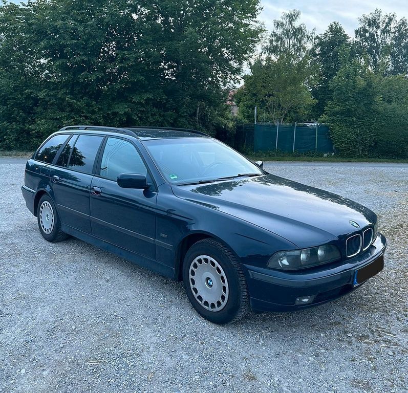 Blau Gebraucht 2000 BMW 520 Kombi | 1.400 € (Superpreis) - Bild 1/4