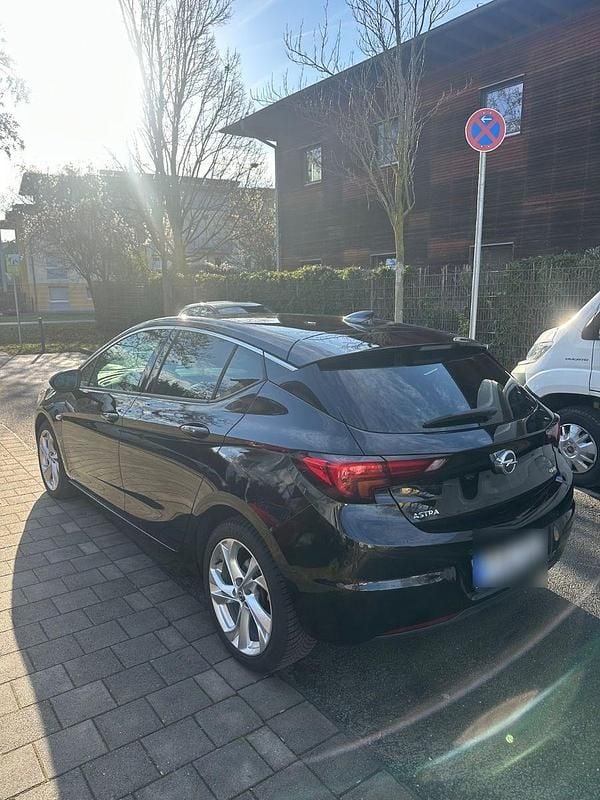 Gebraucht Opel Astra 136 PS (100 kW) 2017 Schwarz Limousine