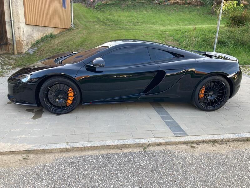 Schwarz Gebraucht 2015 McLaren 650S Coupé | 135.000 € - Bild 1/4