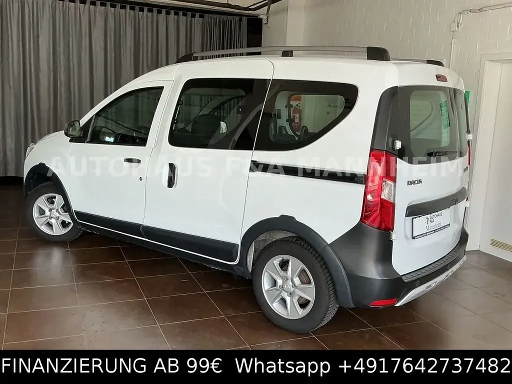 Gebraucht Dacia Dokker Stepway 131 PS (96 kW) 2021 Weiß Van / Kleinbus