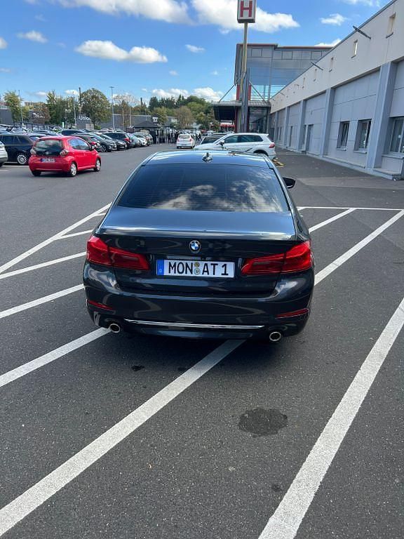 Gebraucht BMW 520 Luxury Line 190 PS (139 kW) 2017 Schwarz Limousine