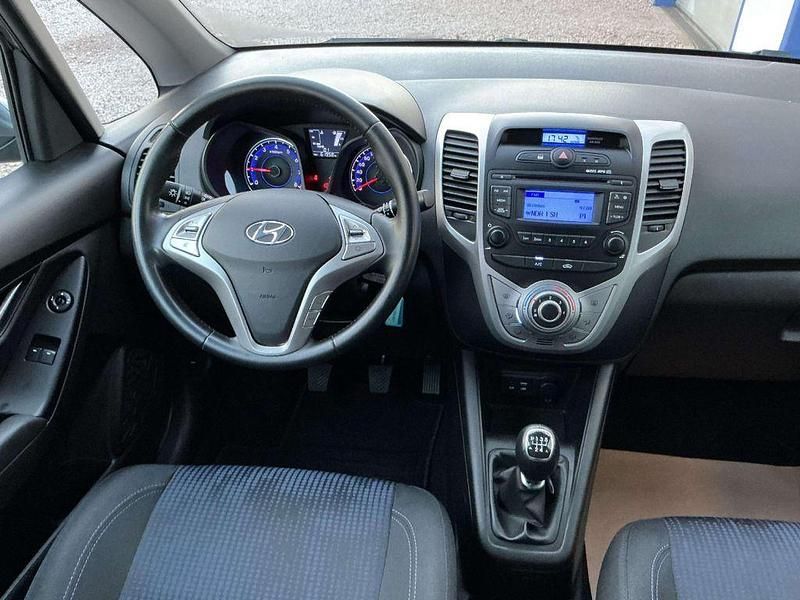 Gebraucht Hyundai ix20 Classic 90 PS (66 kW) 2017 Micron grey / met Kleinwagen