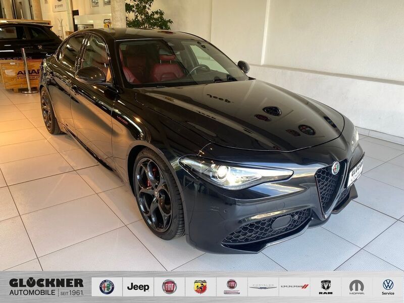 Schwarz Gebraucht 2021 Alfa Romeo Giulia Veloce Limousine | 36.990 € (Teuer) - Bild 1/4