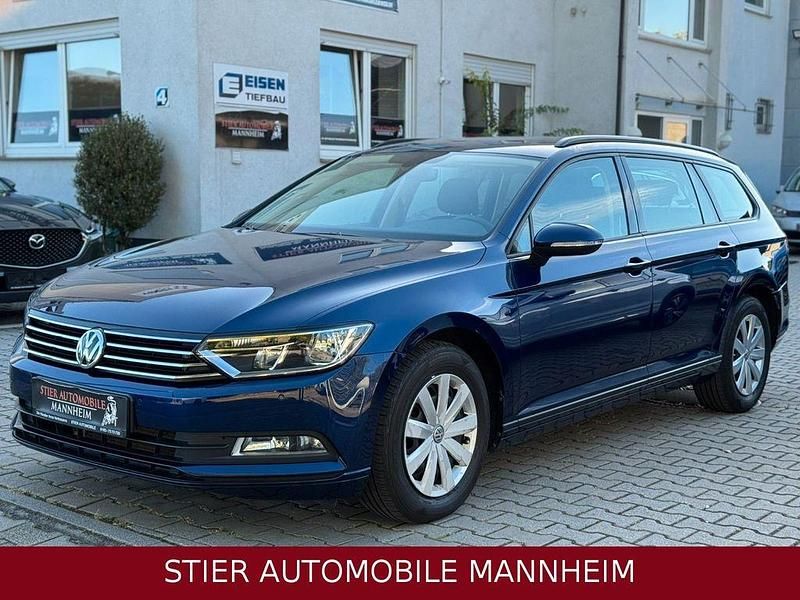 Blau Gebraucht 2019 VW Passat Trendline Kombi | 18.950 € (Guter Preis) - Bild 1/4