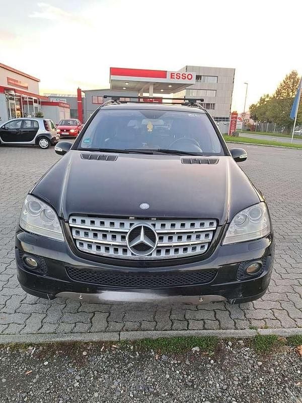 Gebraucht 2007 Mercedes ML420 Edition 1 SUV | 7.500 € (Etwas zu teuer) - Bild 1/4
