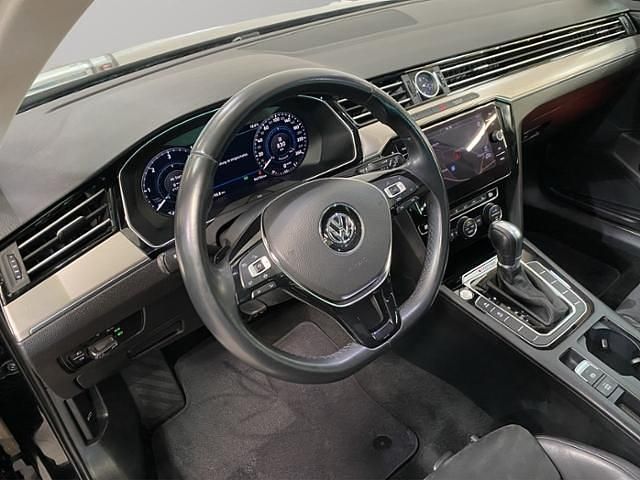 Gebraucht VW Passat Highline 239 PS (175 kW) 2019 Schwarz Kombi