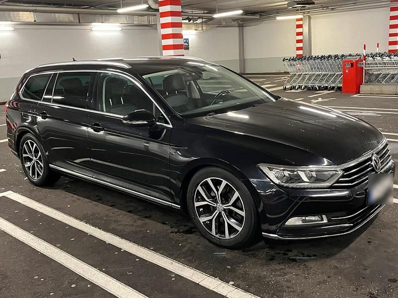 Gebraucht VW Passat Highline 150 PS (110 kW) 2015 Schwarz Kombi