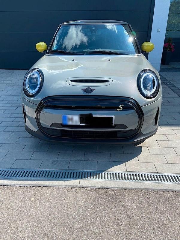 Gebraucht Mini Cooper SE 135 kW (184 PS) 2022 Grau Kleinwagen