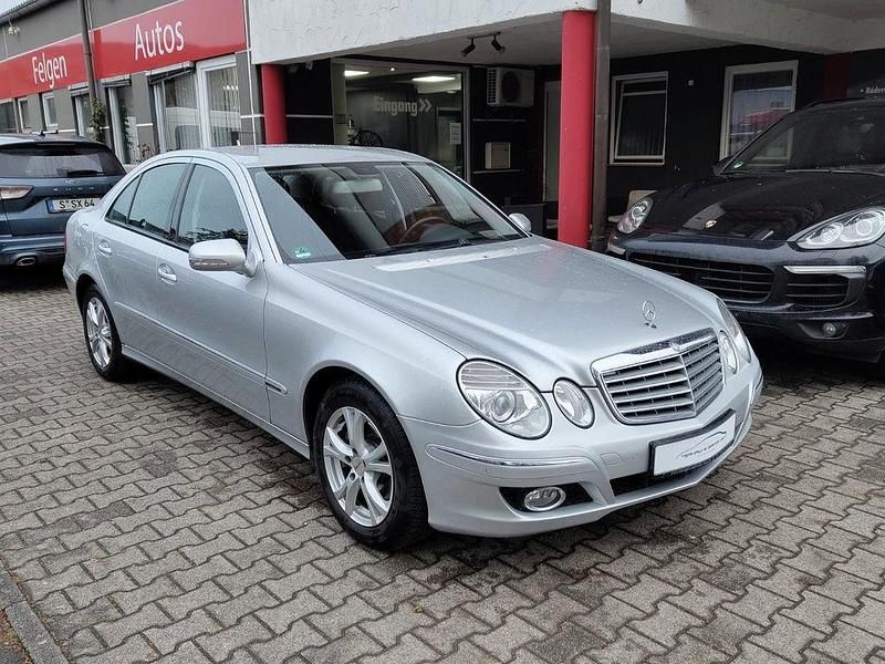 Silber Gebraucht 2007 Mercedes E230 Elegance Limousine | 7.900 € (Guter Preis) - Bild 1/4