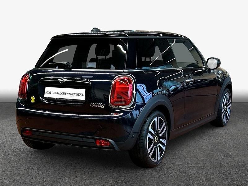 Gebraucht Mini Cooper SE Classic 135 kW (184 PS) 2023 Schwarz Kleinwagen