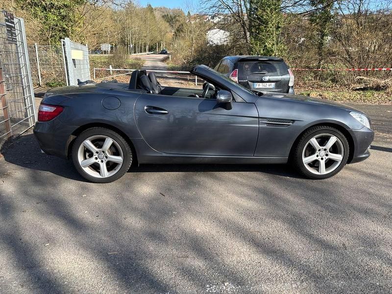 Gebraucht Mercedes SLK250 204 PS (150 kW) 2011 Grau Cabrio