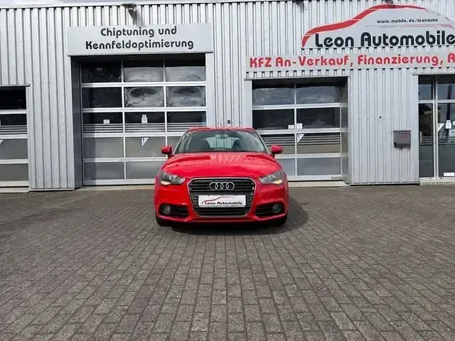Gebraucht Audi A1 Ambition 122 PS (89 kW) 2011 Rot Kleinwagen