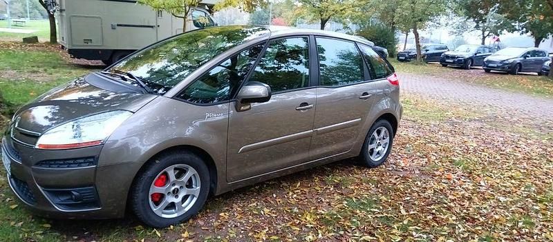 Braun Gebraucht 2010 Citroën C4 Picasso Van / Kleinbus | 6.399 € - Bild 1/4