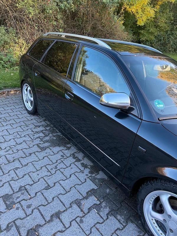 Gebraucht Audi A4 102 PS (75 kW) 2004 Schwarz Kombi