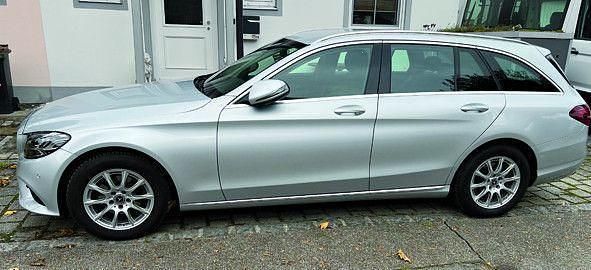 Silber Gebraucht 2020 Mercedes C180 Kombi | 25.500 € (Superpreis) - Bild 1/4