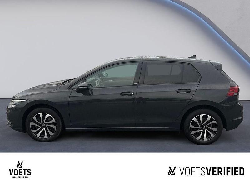 Gebraucht VW Golf VIII Active 116 PS (85 kW) 2022 Grau Limousine