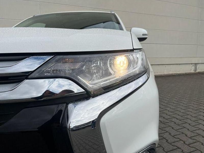 Gebraucht Mitsubishi Outlander 150 PS (110 kW) 2016 Andenweiss (s) SUV