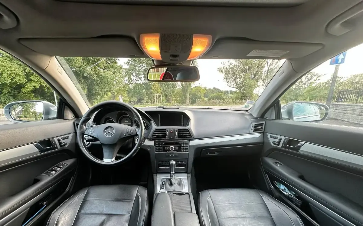 Gebraucht Mercedes E350 231 PS (169 kW) 2009 Grau Coupé