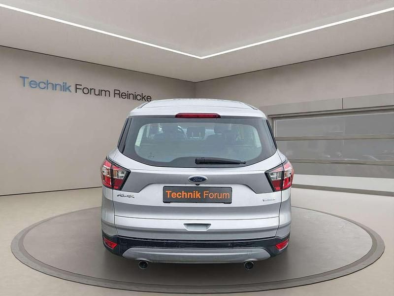 Gebraucht Ford Kuga Titanium 182 PS (133 kW) 2017 Polarsilber metallic SUV