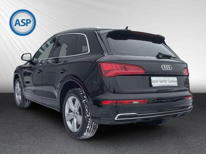 Gebraucht Audi Q5 S-Line 190 PS (139 kW) 2019 Schwarz (mythosschwarz metallic) SUV