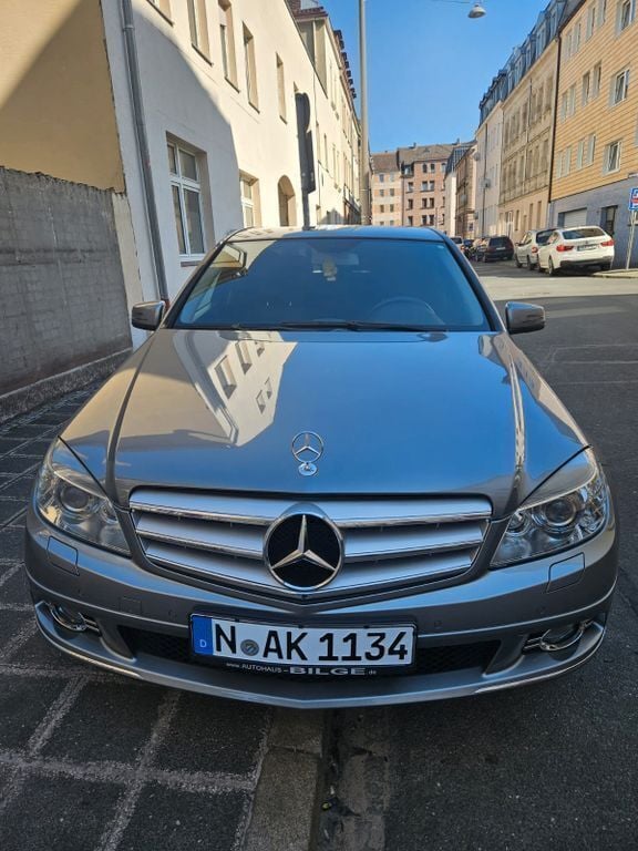 Silber Gebraucht 2009 Mercedes C250 Edition Limousine | 7.990 € (Fairer Preis) - Bild 1/4